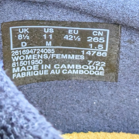 CLARKS FASHIONABLE ON TREND SUEDE CHUNKY NAVY BLUE LOAFERS WOMEN'S SZ 11 - Picture 8 of 9